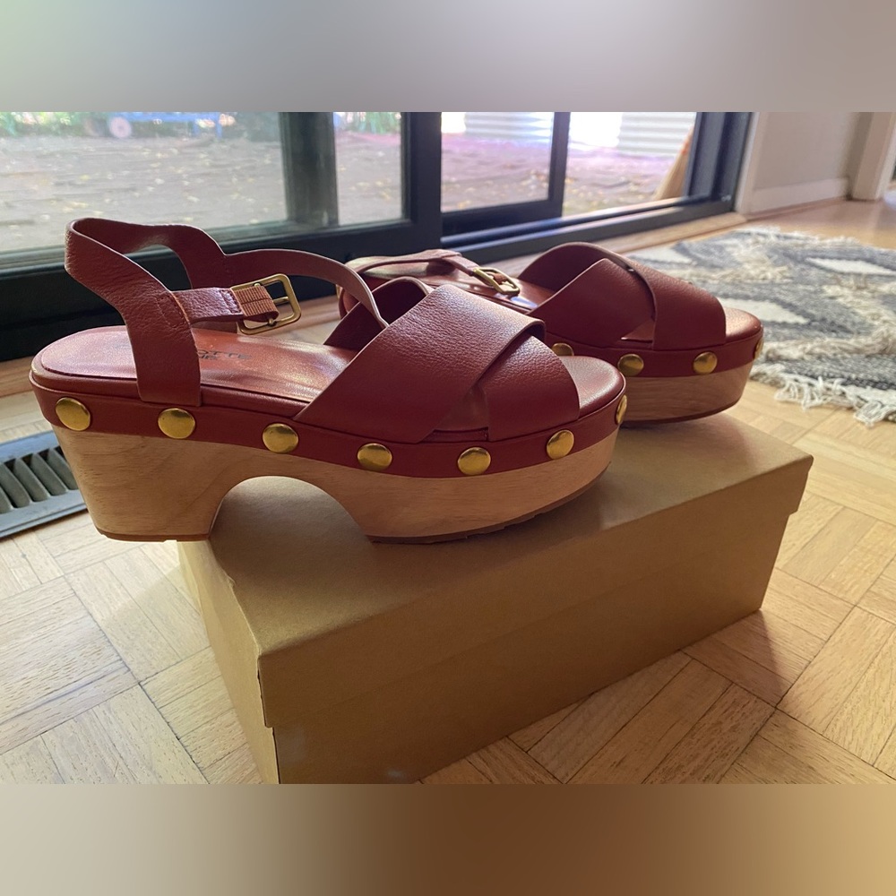 New with Box Charlotte Stone Dermott Stud Clog Sandals